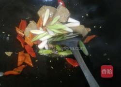 白萝卜香干炒五花肉的做法图解7