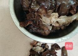 凉拌木耳的做法图解2