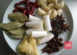 家乡特色菜~白土岗辣子鸡的做法图解1