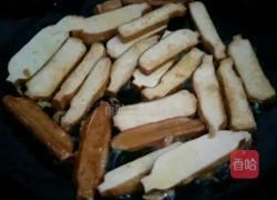 豆干蒜薹炒鸡蛋的做法图解5