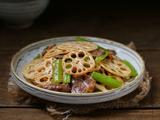 莲藕芹菜炒肉片的做法[图]