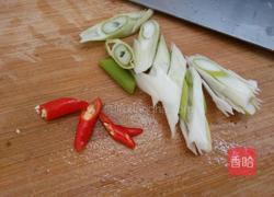 香菇炒肉的做法图解1