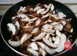香菇炒肉的做法图解5