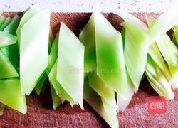 青笋炒腊肠的做法图解4