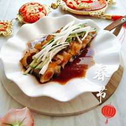 凉拌肉皮冻的做法[图]