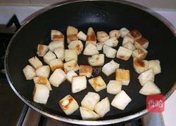 新文美食 网红馒头变身 鸡蛋火腿饼的做法图解4