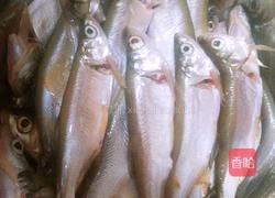 香酥炸鱼的做法图解1