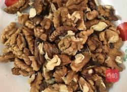 鲜虾仁炒核桃仁。的做法图解2