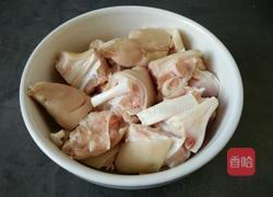 红烧猪蹄的做法图解1