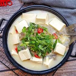 鲫鱼炖豆腐的做法[图]