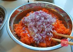 新文美食 羊肉胡萝卜百材饺子的做法图解4