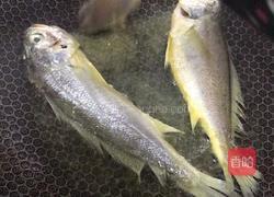 雪菜煎黄鱼的做法图解3