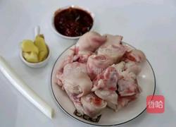 腐乳猪蹄的做法图解1