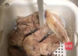 粤式靓汤胡萝卜玉米扇骨汤的做法图解2