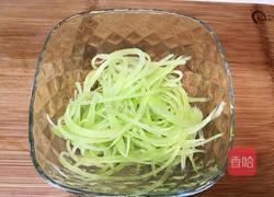 鱼腥草拌青笋的做法图解5