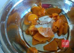 新文美食 南瓜玫瑰细沙包的做法图解2