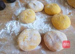 新文美食 南瓜玫瑰细沙包的做法图解10