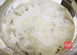 红枣苹果银耳汤的做法图解4