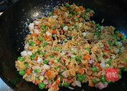 新文美食 扇贝虾仁蛋炒饭的做法图解11