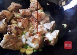 排骨土豆炖豆角的做法图解10
