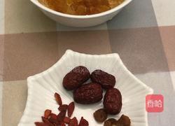 桂圆红枣桃胶糖水的做法图解1