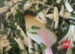 荠菜冬笋炒年糕的做法图解11