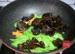西芹炒木耳的做法图解7