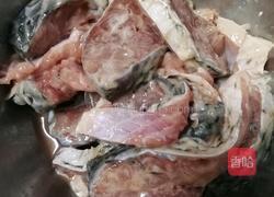糖醋鱼块的做法图解2