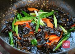 胡萝卜木耳滑鸡片的做法图解7