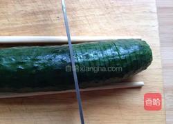 凉拌蓑衣黄瓜的做法图解3
