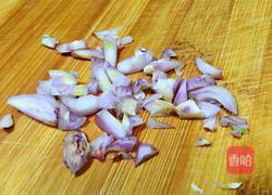 五花肉炒酸菜的做法图解3