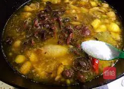 Illustration of Chicken Stewed Mushroom Vermicelli 14