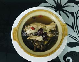 廣東味~茶樹菇雞腿湯