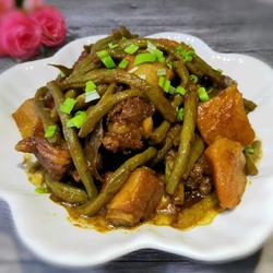 排骨炖豆角土豆