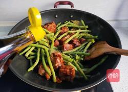 排骨炖豆角土豆的做法图解6