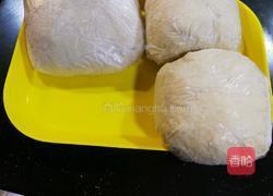 虾仁草莓披萨的做法图解2