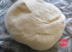 虾仁草莓披萨的做法图解3