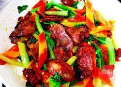 芹菜炒腊肉的做法图解10
