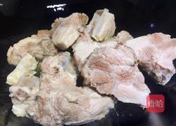 排骨粉条炖蘑菇的做法图解5