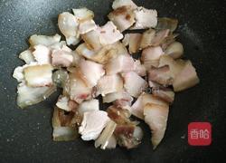  螺丝椒炒腊肉的做法图解7