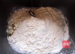 椰蓉花包的做法图解1