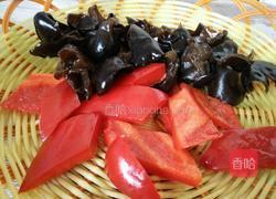 黑木耳炒山药的做法图解2