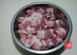 红烧肉煨蛋的做法图解1