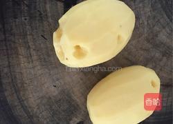 烹土豆片的做法图解1