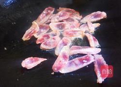 青笋炒腊肠的做法图解5