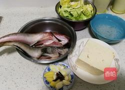 海杂拌鱼炖豆腐粉条的做法图解1