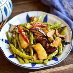 干煸豆角茄子的做法[图]