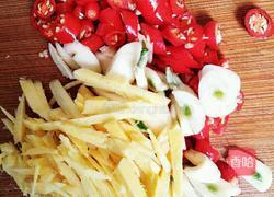 湘潭水煮鲫鱼的做法图解3