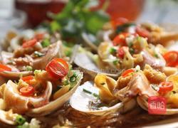  象拔蚌蒸粉丝的做法图解2