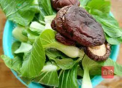 Illustration of how to make vegetables with mushroom sauce 1